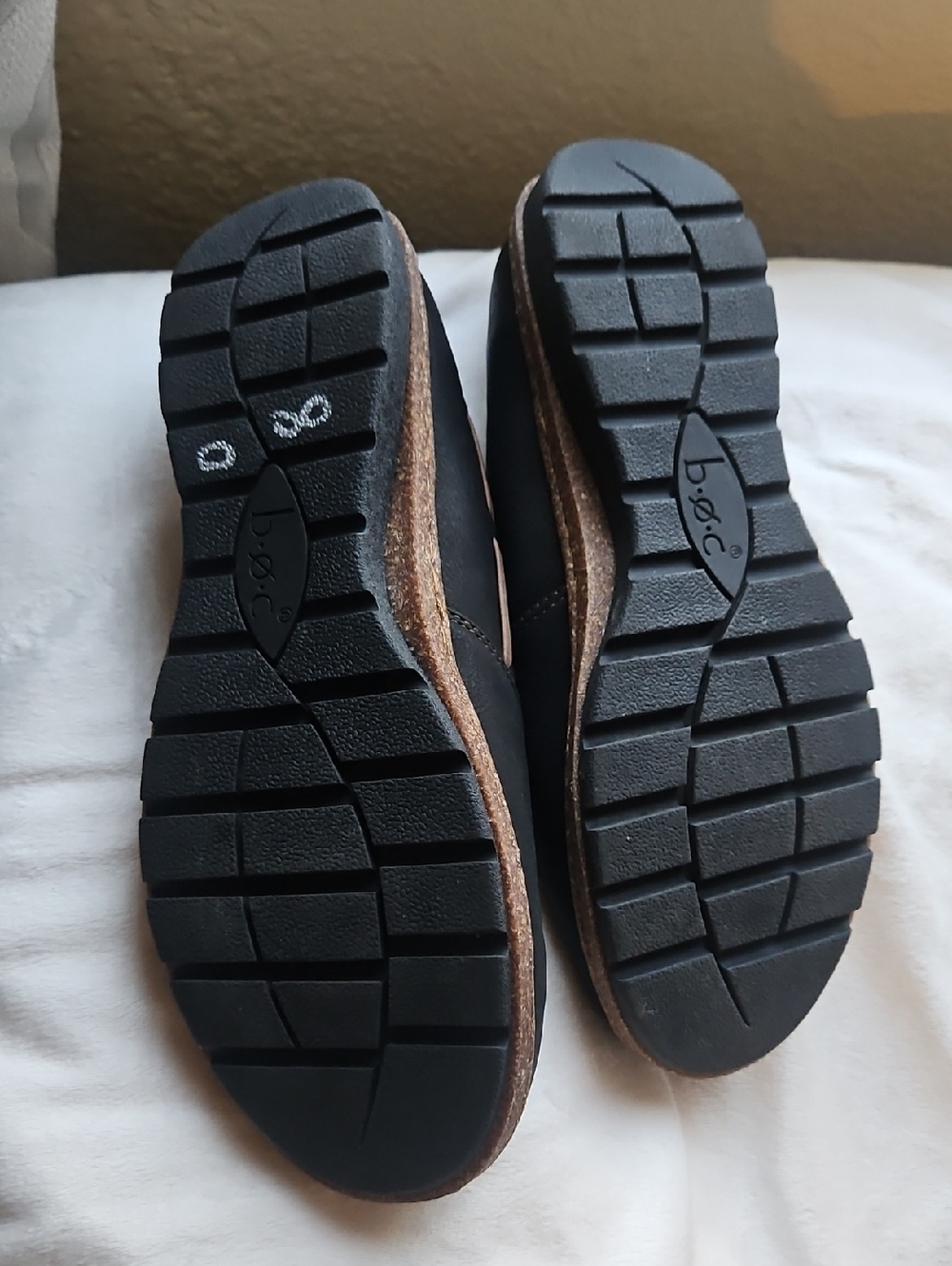 b O c Casual Slip-On Loafer - Black - Picture 3 of 6